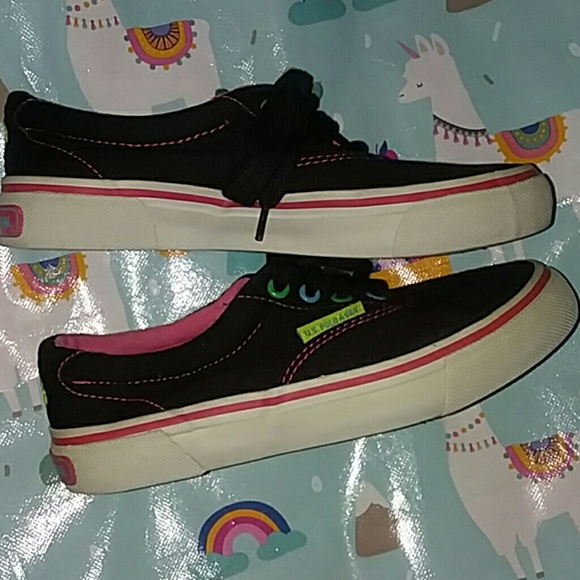 U.S. Polo assn.Sz 6 blk, pink,blue,yellow sneakers - Picture 3 of 5